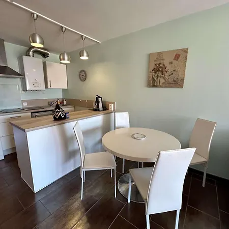 Appt 2 Pieces 4 Couchages Cap D'agde Ct090-221 * Агд